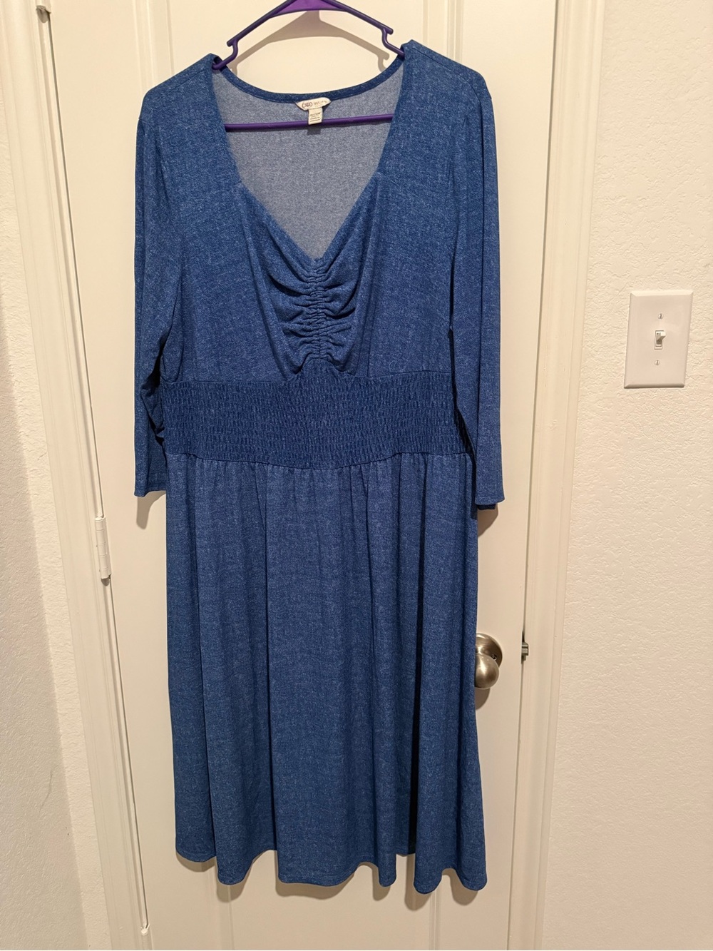 Cato Blue Ruched V-Neck Midi Dress with Smocked Waist
